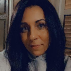 Meet your Posher, Lia